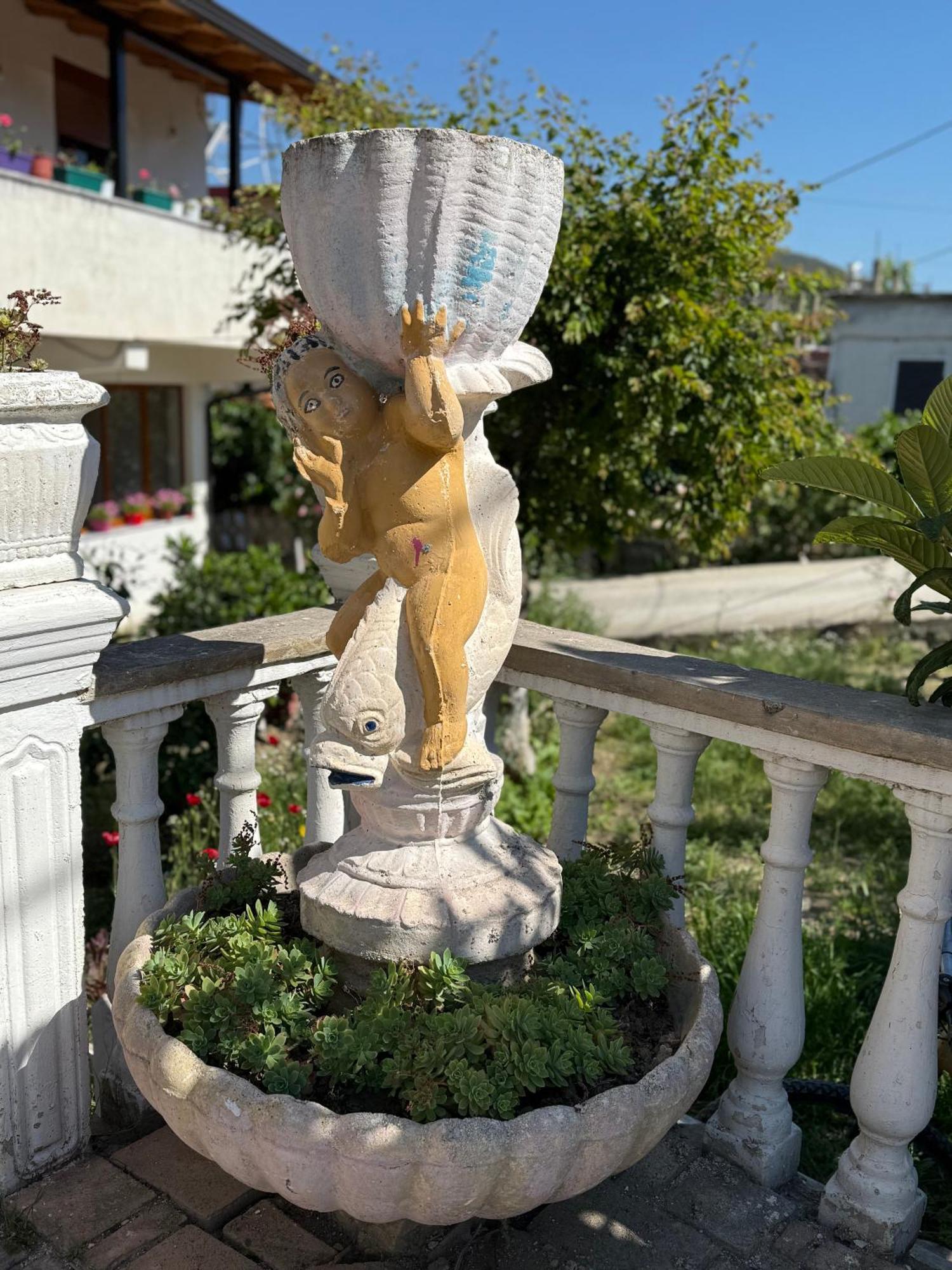 Anel'S Guesthouse Берат Екстер'єр фото